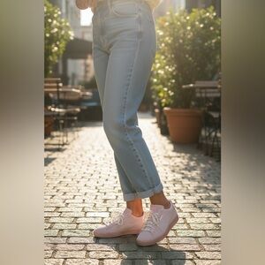 Puma LOL surprise kids shoe come in box EUC size 7